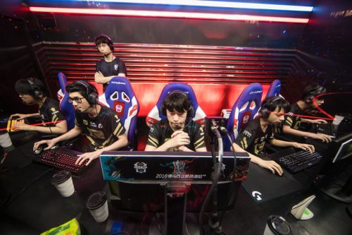 比赛中起到 比赛中起到